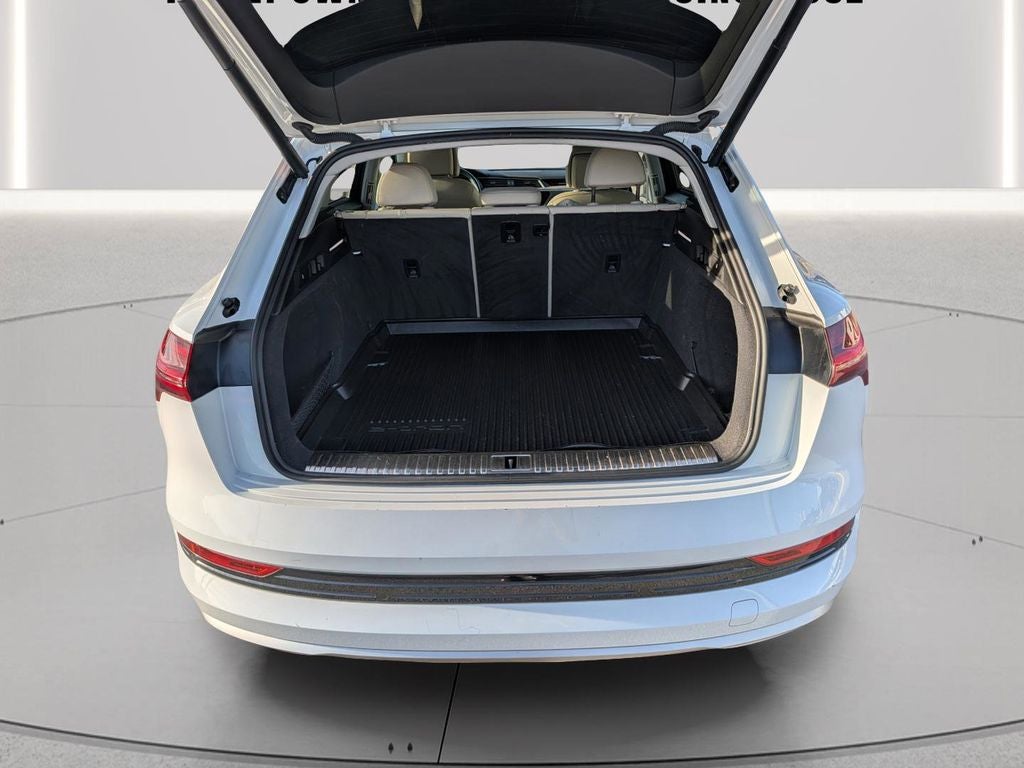 2022 Audi e-tron Premium Plus quattro