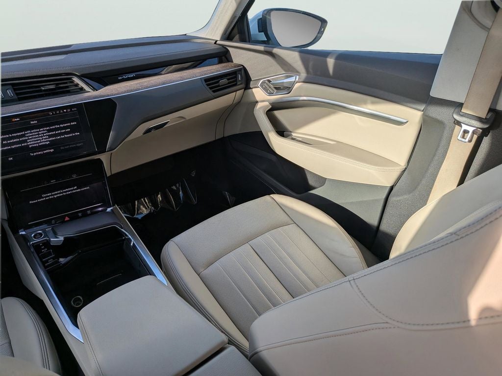 2022 Audi e-tron Premium Plus quattro