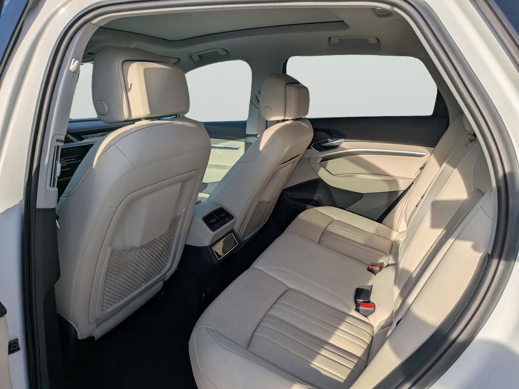 2022 Audi e-tron Premium Plus quattro