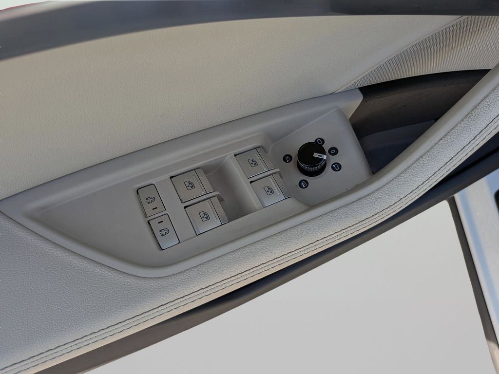 2022 Audi e-tron Premium Plus quattro