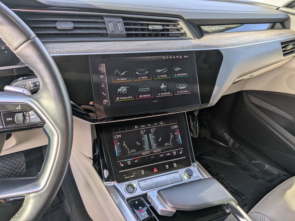 2022 Audi e-tron Premium Plus quattro