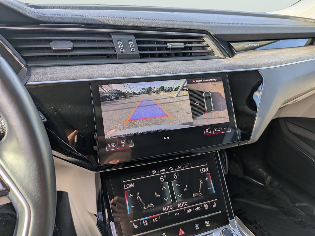 2022 Audi e-tron Premium Plus quattro