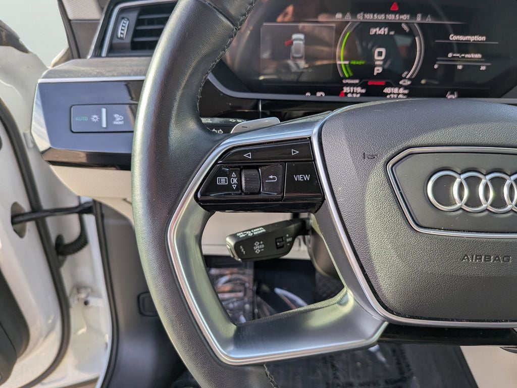 2022 Audi e-tron Premium Plus quattro