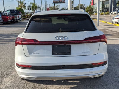 2022 Audi e-tron Premium Plus quattro