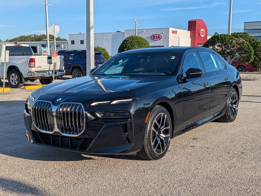 2023 BMW 7 Series 740i