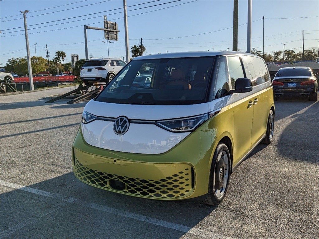 2025 Volkswagen ID. Buzz PRO S PLUS RWD PRO S PLUS RWD