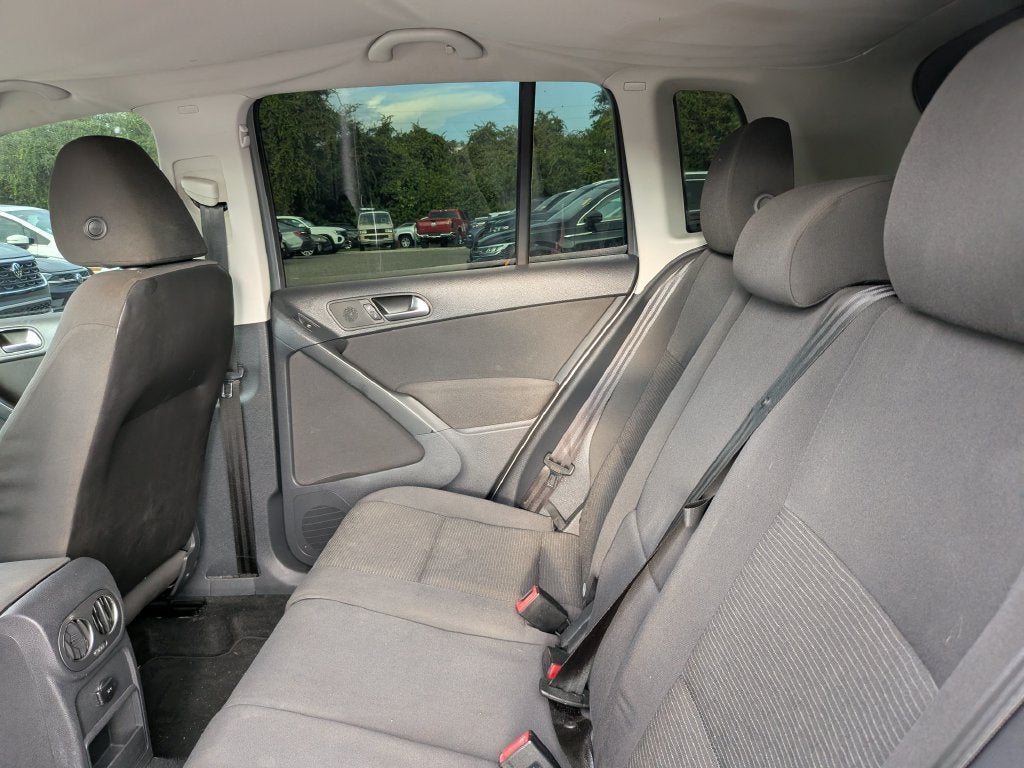 2012 Volkswagen Tiguan Base