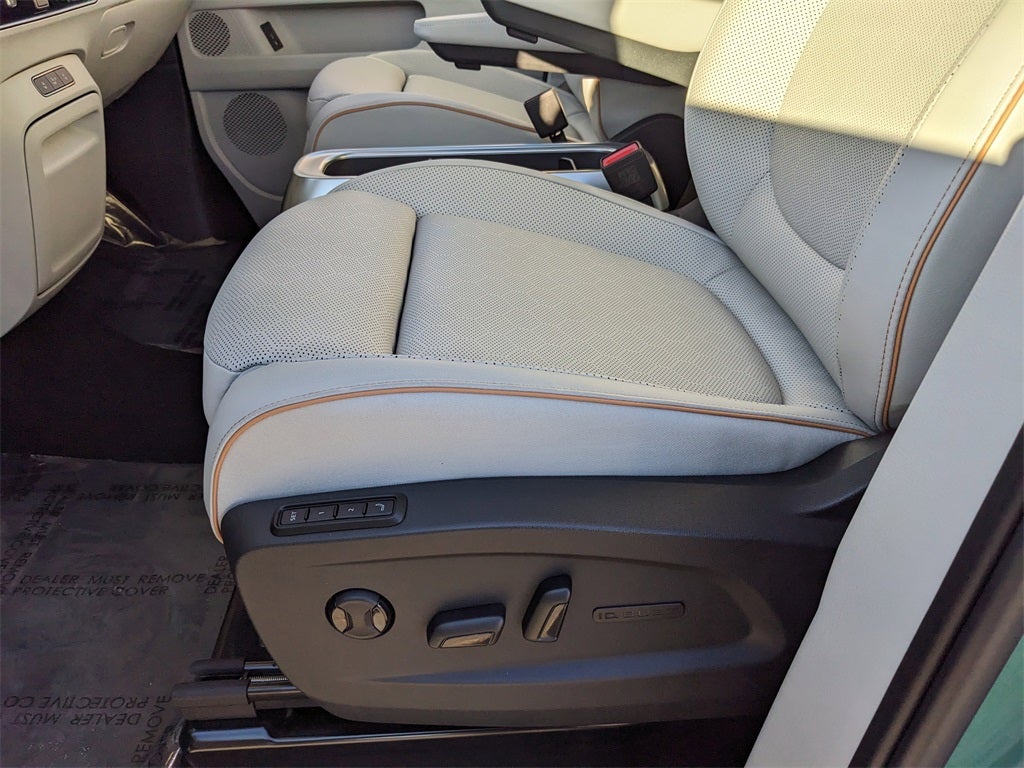 2025 Volkswagen ID. Buzz Pro S Plus