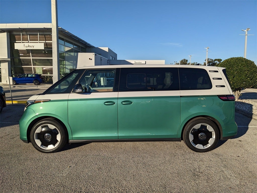 2025 Volkswagen ID. Buzz Pro S Plus