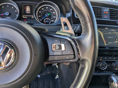 2016 Volkswagen Golf R DCC & Navigation 4Motion 4Motion