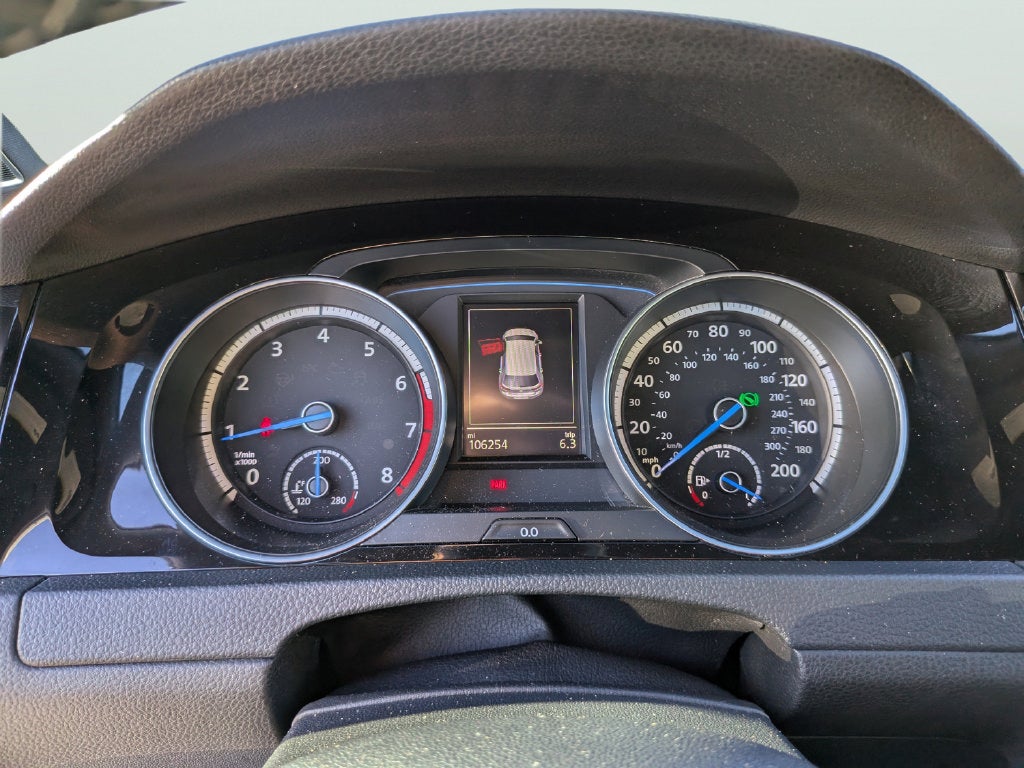 2016 Volkswagen Golf R DCC & Navigation 4Motion 4Motion