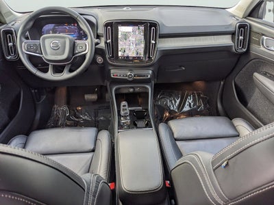 2023 Volvo XC40 B5 Plus Bright Theme