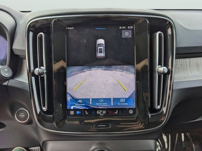 2023 Volvo XC40 B5 Plus Bright Theme