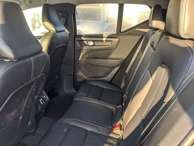 2023 Volvo XC40 B5 Plus Bright Theme