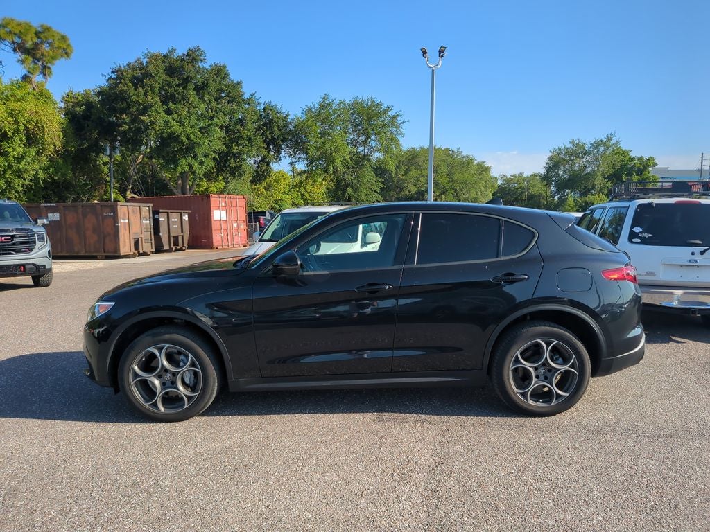 2023 Alfa Romeo Stelvio Sprint