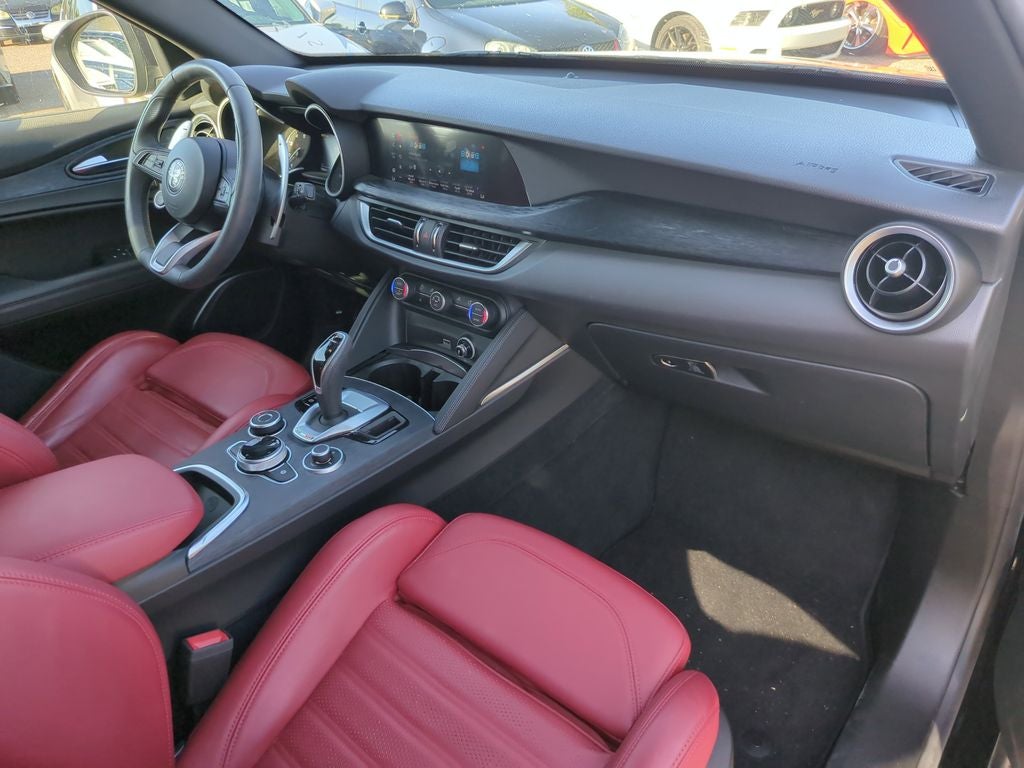 2023 Alfa Romeo Stelvio Sprint