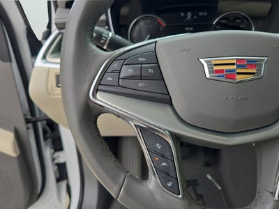 2022 Cadillac XT5 FWD Premium Luxury