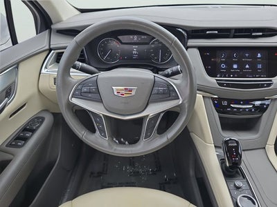 2022 Cadillac XT5 FWD Premium Luxury