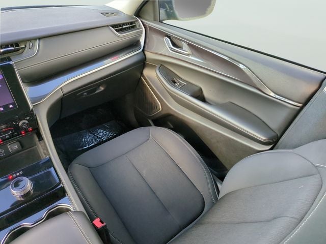 2022 Jeep Grand Cherokee L Laredo