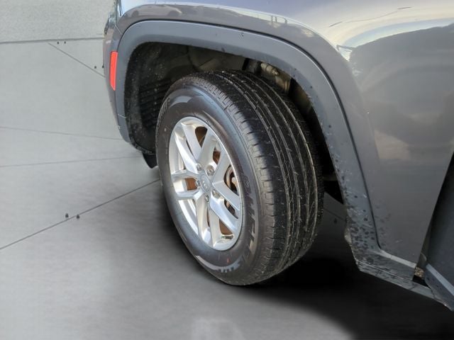 2022 Jeep Grand Cherokee L Laredo