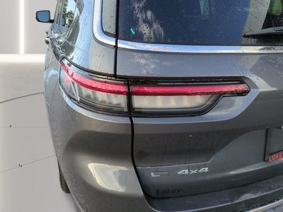 2022 Jeep Grand Cherokee L Laredo