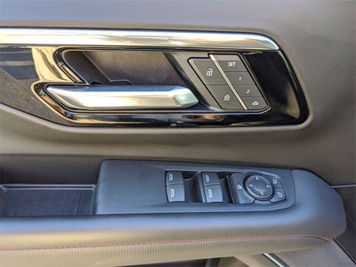 2025 Chevrolet Suburban RST