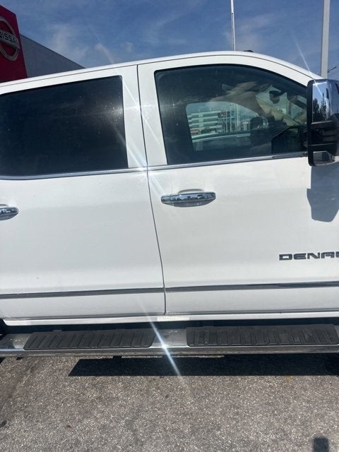 2017 GMC Sierra 2500HD Denali