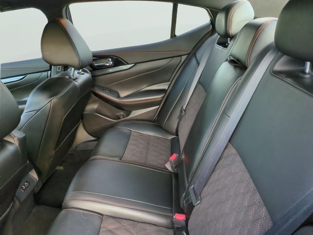2023 Nissan Maxima SR