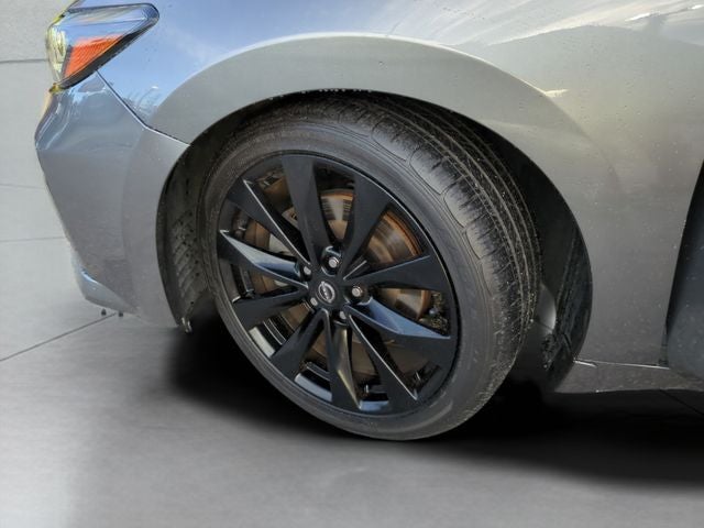 2023 Nissan Maxima SR