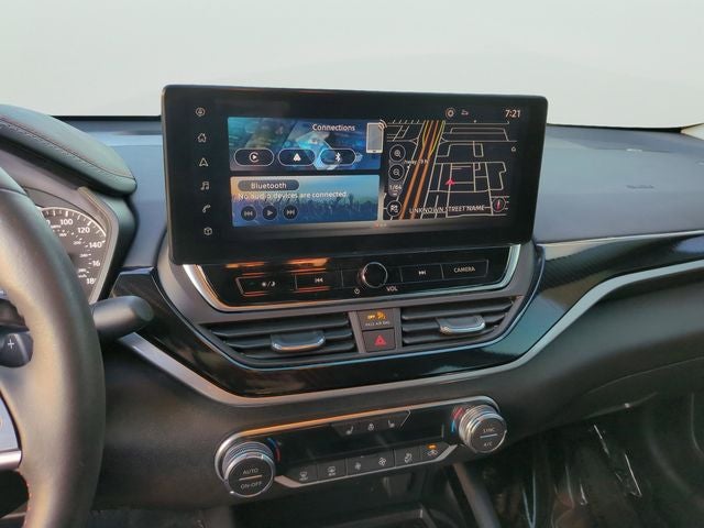 2023 Nissan Altima 2.0 SR