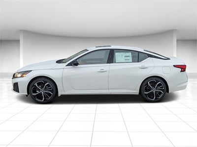 2025 Nissan Altima 2.5 SR