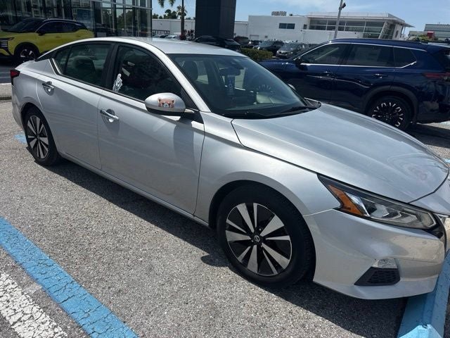 2021 Nissan Altima 2.5 SV