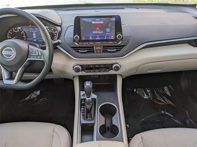 2022 Nissan Altima 2.5 SV