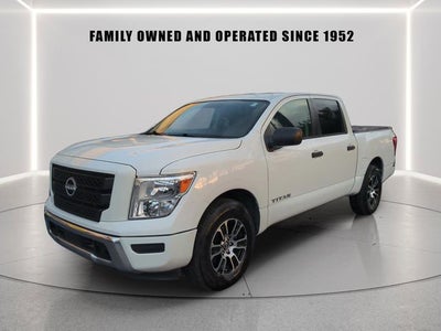 2023 Nissan Titan SV