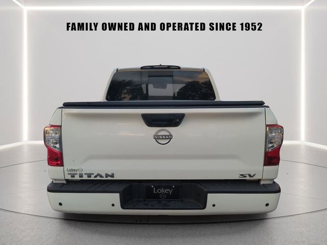 2023 Nissan Titan SV