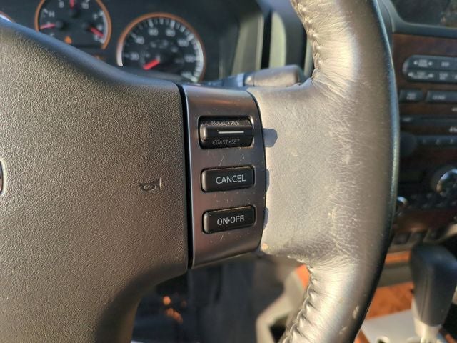 2010 Nissan Titan LE