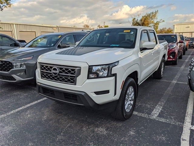 2022 Nissan Frontier SV
