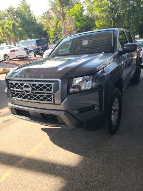2024 Nissan Frontier SV