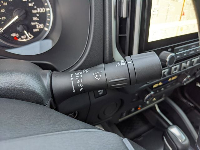 2025 Nissan Frontier SL