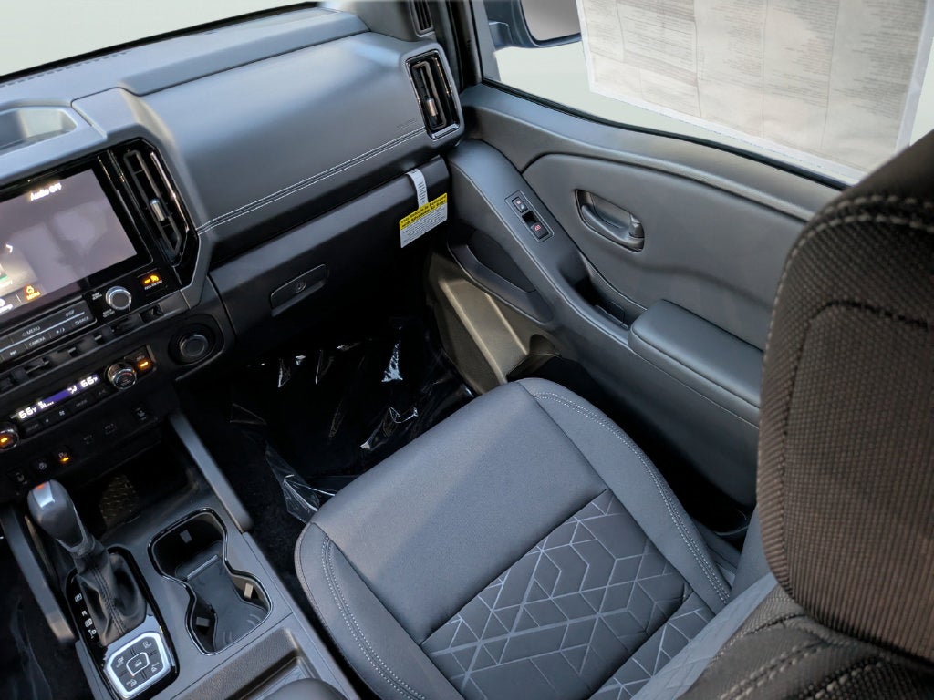 2027 Nissan Frontier SV