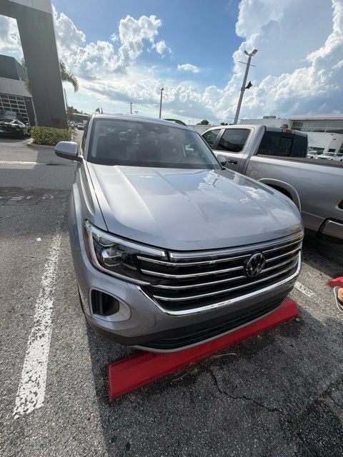 2024 Volkswagen Atlas 2.0T SE w/Technology