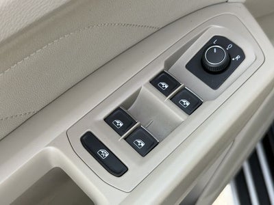 2021 Volkswagen Atlas 3.6L V6 SE w/Technology R-Line