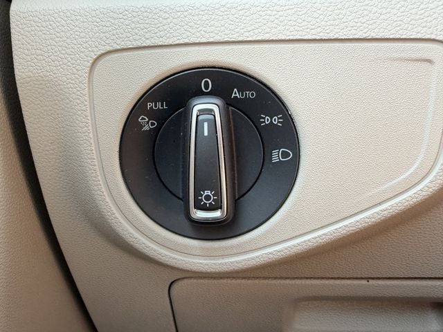 2021 Volkswagen Atlas 3.6L V6 SE w/Technology R-Line
