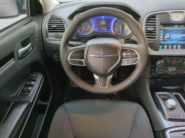 2023 Chrysler 300 Touring