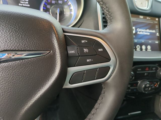 2023 Chrysler 300 Touring