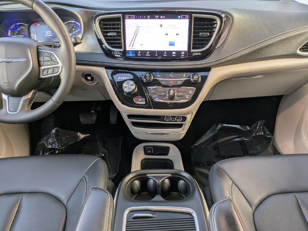 2024 Chrysler Pacifica Select