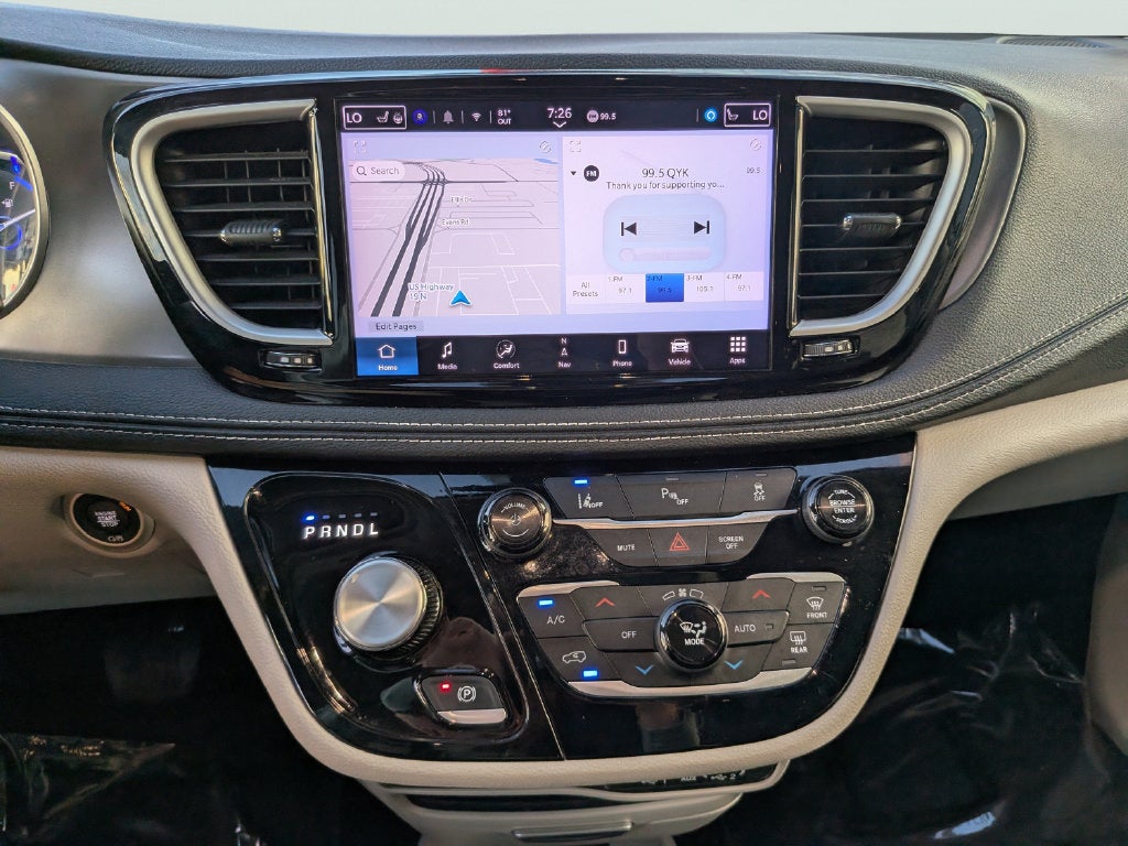 2024 Chrysler Pacifica Select
