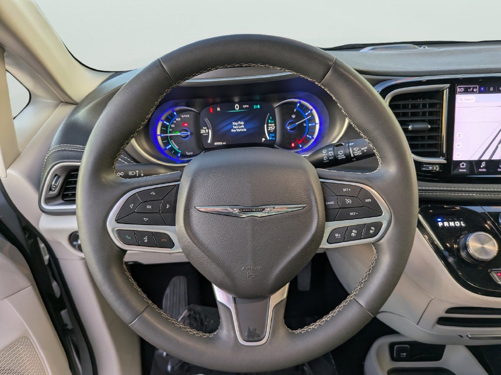 2024 Chrysler Pacifica Select