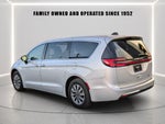 2024 Chrysler Pacifica Select