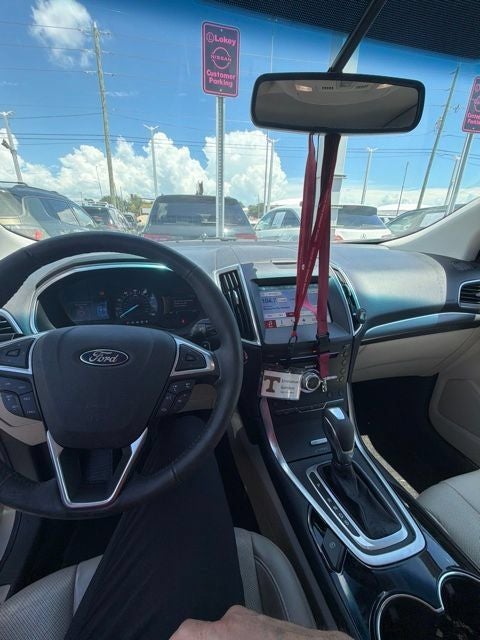 2017 Ford Edge Titanium